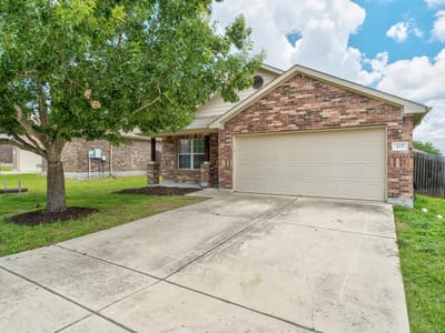 Living area at 217 Strawberry Blonde DR - 3 bed 2 bath home