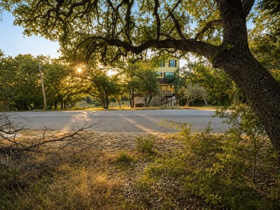 Property photo 4 at 21719 Heather DR - Emerald Bend Sec 01, Lago Vista, TX