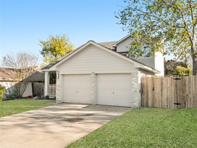 Primary bedroom at 218 Crystal Knoll Blvd - 4 bed 2 bath home