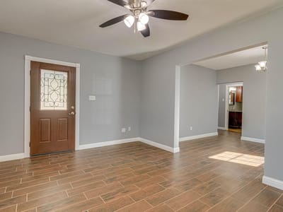 Property photo 5 at 219 E Davilla ST - 2 bed 1 bath home