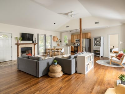 Living area at 21900 Moulin DR - 2 bed 2 bath home