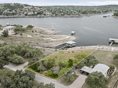 Property photo 2 at 21909 Mockingbird ST - Emerald Bend Sec 01, Lago Vista, TX