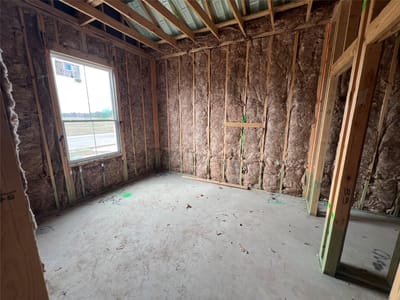 Living area at 220 Gus Loop - 4 bed 3 bath home