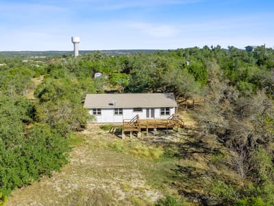 Living area at 220 Harmon Hills Rd - Harmon Hills Sec One, Dripping Springs, TX