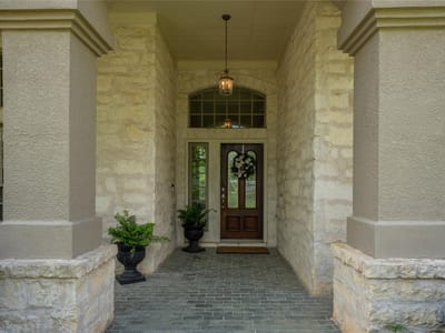 Living area at 220 Mallet CT - 4 bed 3 bath home