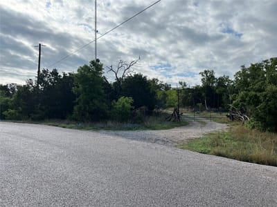 Photo 5 of 6 at 220 Rocky RD - Marble Falls, Marble Falls, TX
