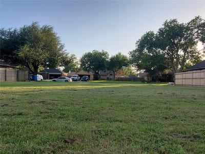Primary bedroom at 2200 Lark Ln - Hidden Meadow, Taylor, TX