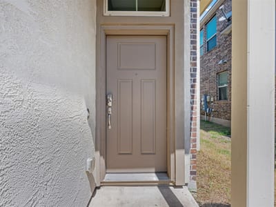 Property photo 2 at 2202 Dillon Pond LN Unit #B - 3 bed 2 bath home