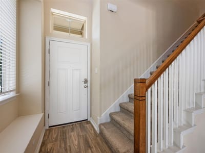 Property photo 3 at 2202 Dillon Pond LN Unit #B - 3 bed 2 bath home