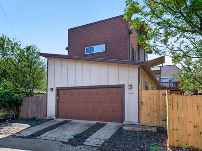 Photo 4 of 29 at 2204 E 13th ST Unit #B - 2 bed 1 bath home
