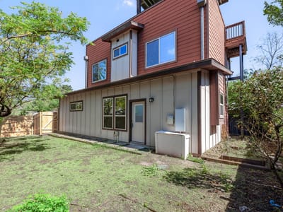 Photo 5 of 29 at 2204 E 13th ST Unit #B - 2 bed 1 bath home
