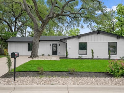 Property photo 3 at 2204 Fair Oaks DR - 4 bed 3 bath home