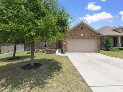 Living area at 2204 Granite Hill Dr - 3 bed 2 bath home