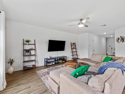 Photo 5 of 26 at 2204 Nightview DR - 4 bed 2 bath home