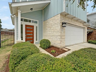 Living area at 2204 THESEUS Pass - 3 bed 2 bath home