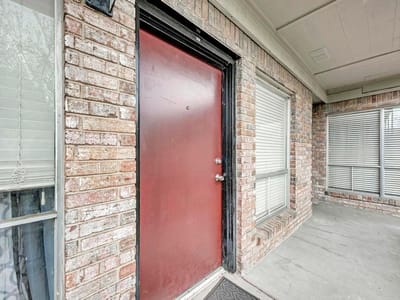Living area at 2207 Leon St Unit #104 - 1 bed 1 bath home