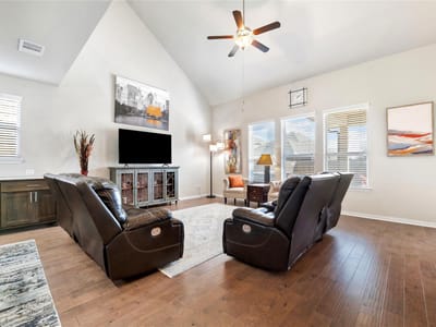 Property photo 3 at 2208 Bonavista WAY - 4 bed 3 bath home