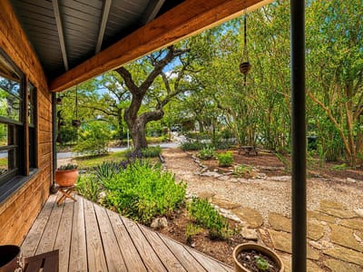 Property photo 2 at 2209 La Casa DR - 2 bed 2 bath home
