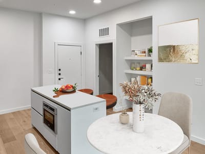 Living area at 2209 S 1st ST Unit #113 - 1 bed 1 bath home