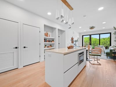 Living area at 2209 S 1st St Unit #313 - 1 bed 1 bath home