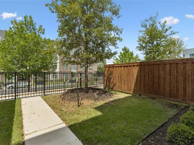 Photo 3 - 2209 Woodland Ave Unit #203 Photo 3 of 38 at 2209 Woodland Ave Unit #203 - 3 bed 3 bath home