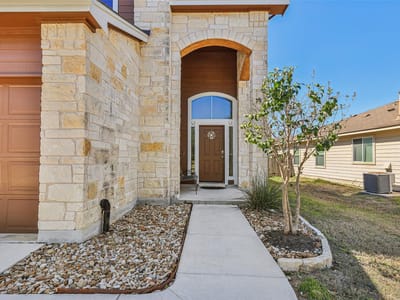 Bathroom at 221 Brazoria Trl - 4 bed 2 bath home