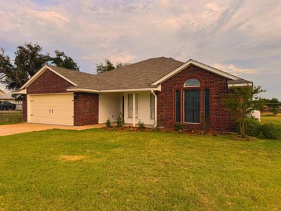 Living area at 221 Fm 3405 - 4 bed 2 bath home