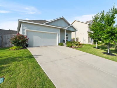 Primary bedroom at 221 Gabriels Bluff DR - 3 bed 2 bath home