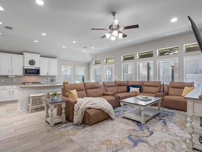 Property photo 3 at 221 Magdalene WAY - 5 bed 3 bath home