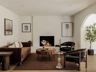 Living area at 2210 Comburg Castle WAY - 4 bed 2 bath home