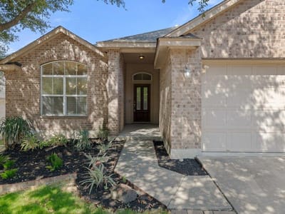 Property photo 2 at 2212 Christoff LOOP - 4 bed 2 bath home