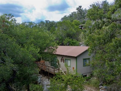 Primary bedroom at 2212 N River RD - 1 bed 1 bath home