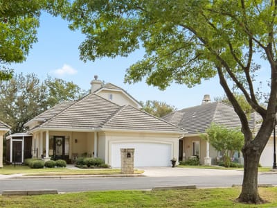 Living area at 2216 Garden CT - 3 bed 2 bath home