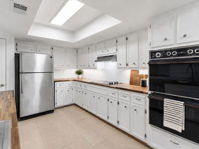 Photo 4 of 33 at 2217 Onion Creek PKWY Unit #121 - 3 bed 2 bath home