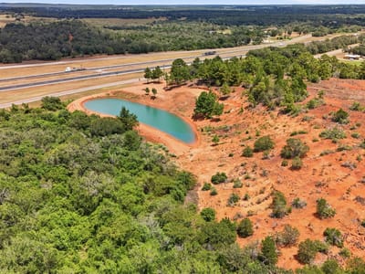 Photo 2 of 13 at 22187 Interstate 10 - Luling, Luling, TX