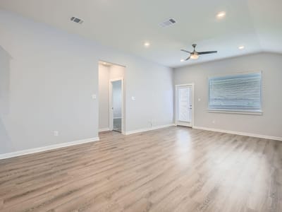 Property photo 4 at 222 New Hampton WAY - 3 bed 2 bath home