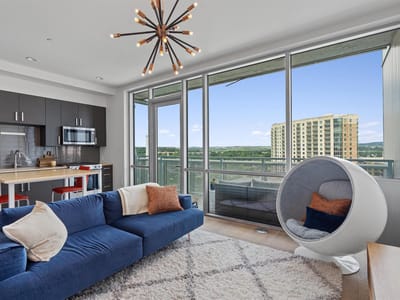 Living area at 222 West Ave Unit #1108 - 1 bed 1 bath home