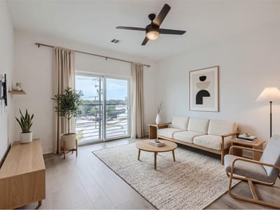 Living area at 2220 Webberville RD Unit #302 - 1 bed 1 bath home