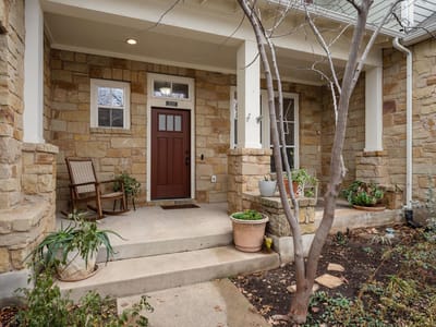 Living area at 2237 Zach Scott St - 3 bed 2 bath home