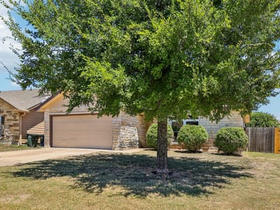 Property photo 3 at 224 Copper LN - 3 bed 2 bath home