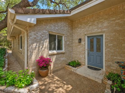 Property photo 3 at 224 Hurst Creek RD - 4 bed 2 bath home