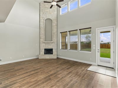 Photo 3 of 30 at 224 Oyster CRK - 5 bed 3 bath home