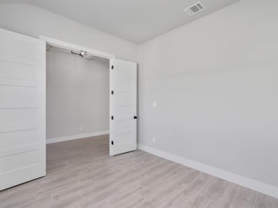 Photo 5 of 28 at 224 Scenic Hills CIR - 4 bed 2 bath home