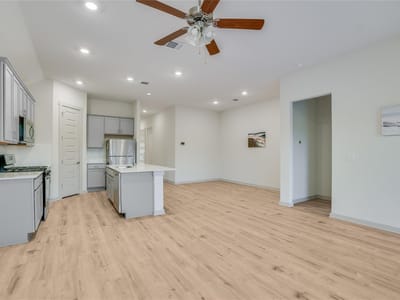 Living area at 2244 Alamar WALK - 4 bed 2 bath home