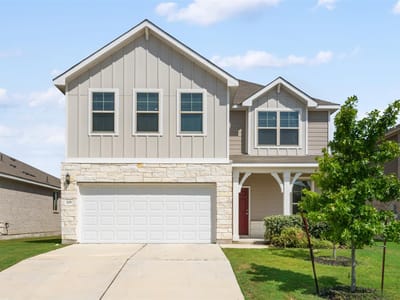 Living area at 225 Gunther WAY - 4 bed 2 bath home