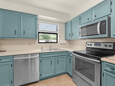Property photo 2 at 226 Big Oaks DR - 2 bed 1 bath home