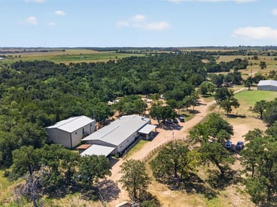 Photo 4 of 40 at 2274 County Road 203 LOOP - Cameron, Cameron, TX