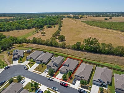 Property photo 5 at 228 Baron Creek TRL - 4 bed 3 bath home