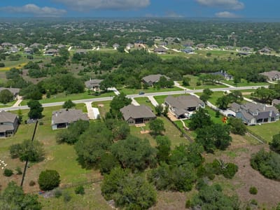 Living area at 2285 Nature View LOOP - 4 bed 3 bath home