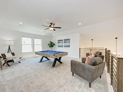 Living area at 229 Canyoncrest WAY - 4 bed 3 bath home